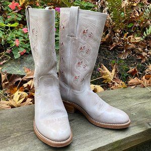 Frye Austin Ivory Boots 9M